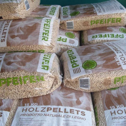 Pellets de madera PFEIFER A1 6 mm 15 kg / Palé 1050 kg (70 unidades x 15 kg)