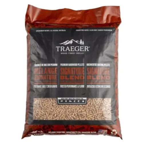 Pellets de madera TRAEGER, mezcla Signature FSC, 630 kg (70 sacos de 9 kg cada uno)